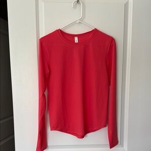 Lululemon Women's Long Sleeve Top. Size 6